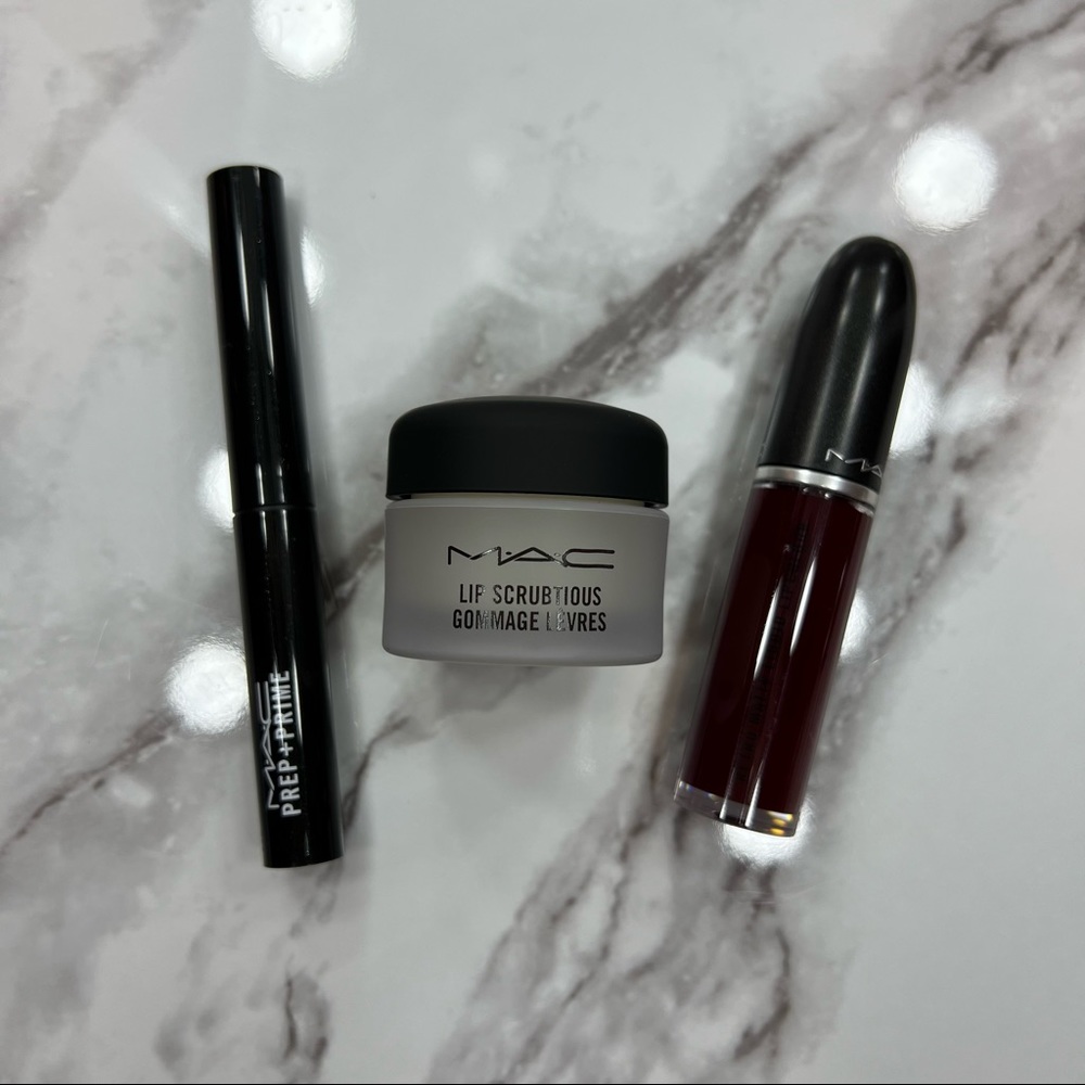 Mac Shiny Pretty Things Sweet Scrub Lip Set